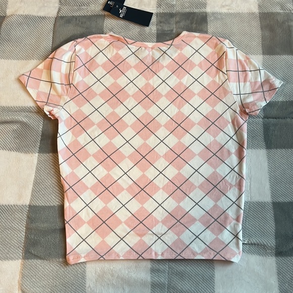 Baby tee with a pop of color - Picture 2 of 3